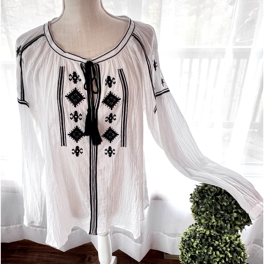 Loft Gauze Lightweight Embroidered Bohemian Blouse White and Blue Size M - Picture 2 of 16